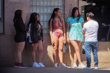 Así funciona la red de prostitución del Tren de Aragua en Estados Unidos: mujeres deben pagar una “deuda” a los delincuentes (+Fotos)