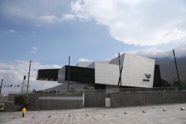 “Este lugar fue la viva representación del fracaso”: Daniel Noboa concreta la transformación del edificio de la Unasur (+Video)