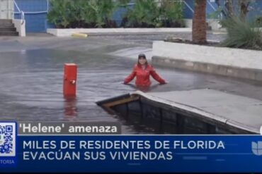 Reportera cayó al agua mientras hacía una transmisión en vivo sobre el paso del huracán Helene (+Video)