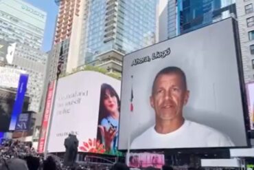 Proyectaron en Times Square una campaña con propaganda de la plataforma “Ya casi Venezuela” (+Video)