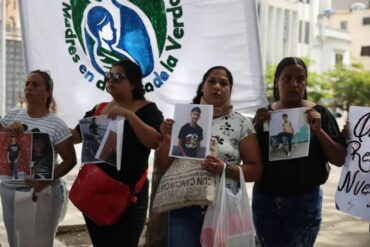 Denuncian que a los adolescentes detenidos en las protestas los están obligando a declararse culpables