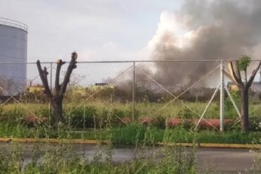 Controlan el incendio registrado en los tanques de Pdvsa de Cabimas tras 24 horas (+Video)