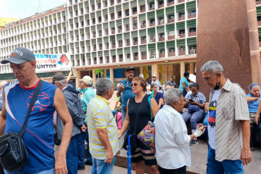 Jubilados y pensionados califican como “triste y lamentable” el aguinaldo de $4 que recibieron: “No podemos comprar absolutamente nada”