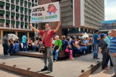 Trabajadores protestaron este #16Oct a las afueras del Ministerio de Trabajo por bajos salarios y aguinaldos