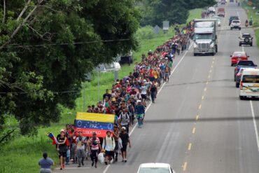 Parte desde el sur México una caravana de migrantes, en su mayoría venezolanos: “No es nada ilegal lo que estamos haciendo”