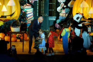 Biden y su esposa Jill celebraron su último Halloween en la Casa Blanca (+Fotos)