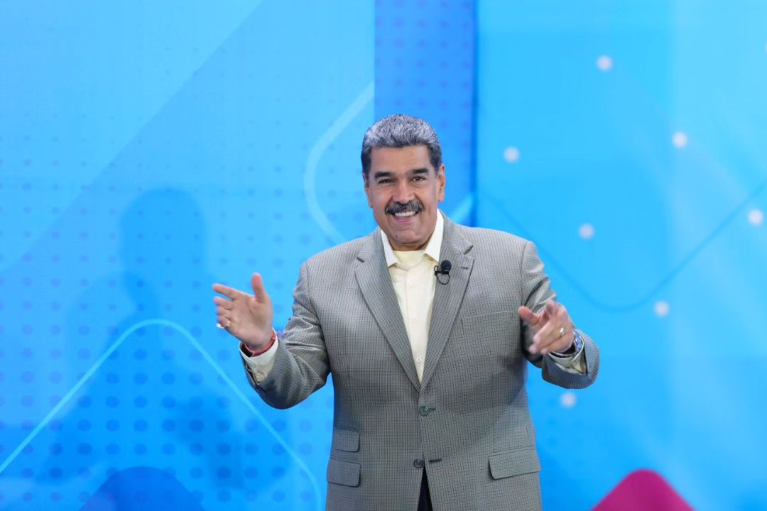 Maduro dice que se juramentará como presidente el 10 de enero pero todavía no publica pruebas que confirmen su supuesto triunfo